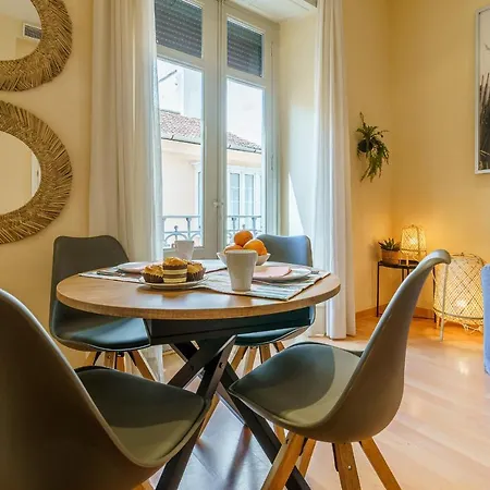 Appartement Bright Two-bedroom In The Historic Center *